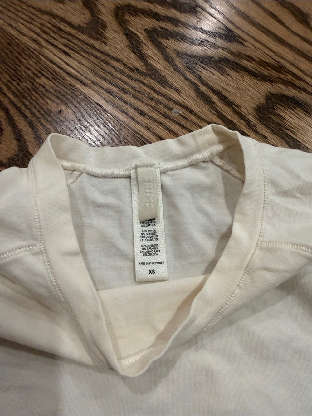 Skims Tee - Picture 2 of 3
